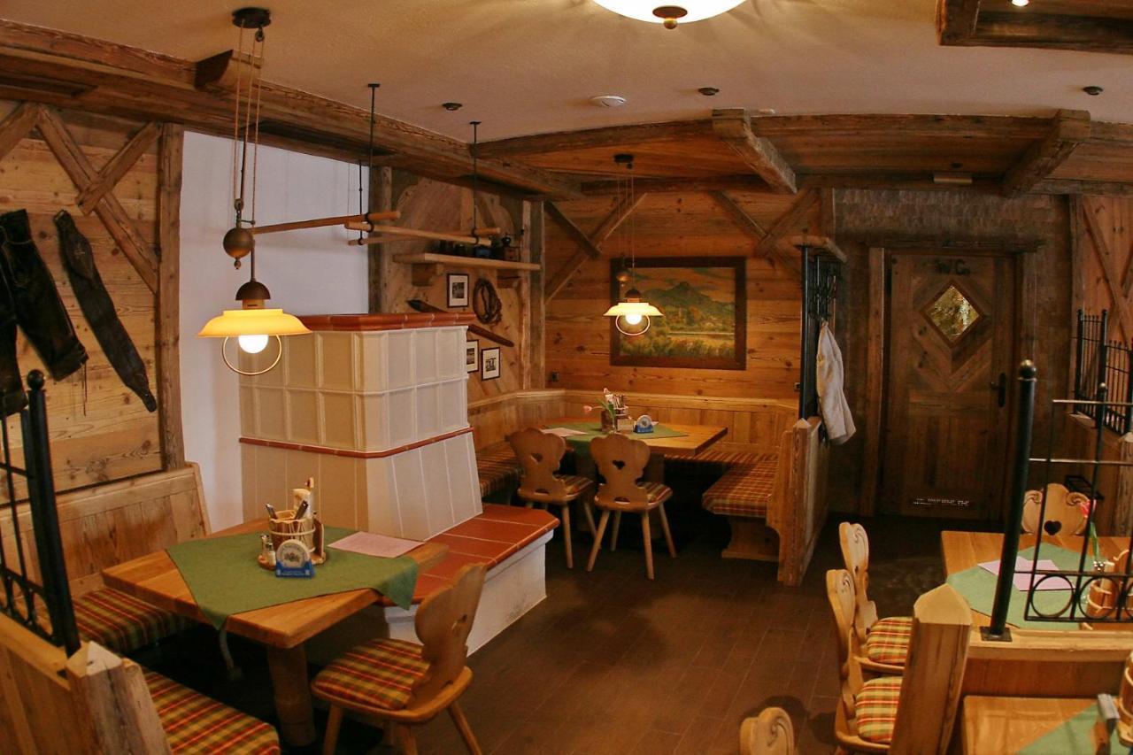 Hotel Altwirt Lenggries Ruang foto